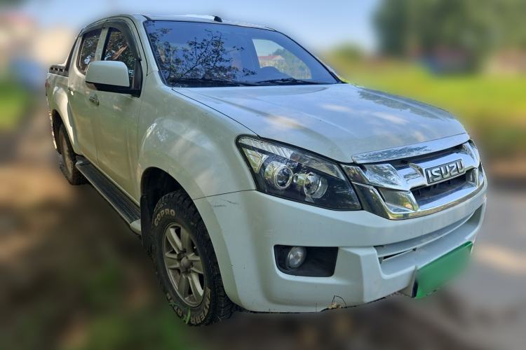 Used Isuzu D-MAX 2018 2.5T Four-Wheel Drive Base Version JE4D25Q5A Front Right 45 Deg