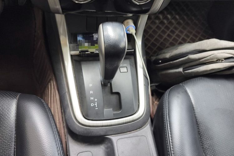 Used Isuzu D-MAX 2018 3.0T Two-Wheel Drive Automatic Elite Version 4JJ1-TC HI Gear Lever