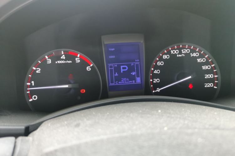 Used Isuzu D-MAX 2018 3.0T Four-Wheel Drive Automatic Ultra-Luxury Version 4JJ1-TC HI Instrument Cluster