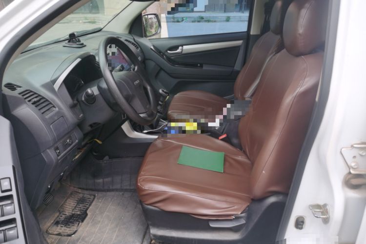 Used Isuzu D-MAX 2018 2.5T Two-Wheel Drive Base Version Extended Length JE4D25Q5A Left Front Seat