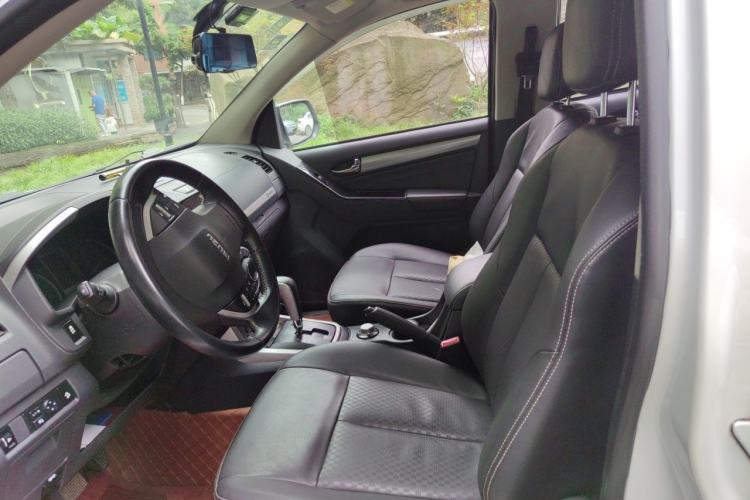 Used Isuzu D-MAX 2018 3.0T Four-Wheel Drive Automatic Ultra-Luxury Version 4JJ1-TC HI Left Front Seat