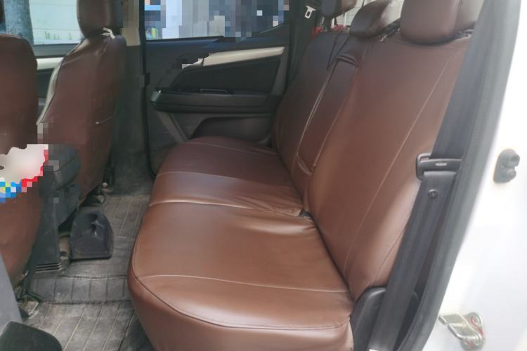 Used Isuzu D-MAX 2018 2.5T Two-Wheel Drive Base Version Extended Length JE4D25Q5A Left Rear Seat
