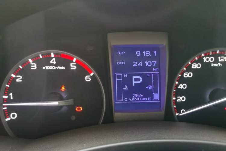 Used Isuzu D-MAX 2018 3.0T Four-Wheel Drive Automatic Ultra-Luxury Version 4JJ1-TC HI Odometer Close Up