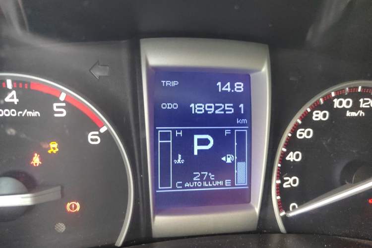 Used Isuzu D-MAX 2018 3.0T Four-Wheel Drive Automatic X-POWER Edition 4JJ1-TC HI Odometer Close Up