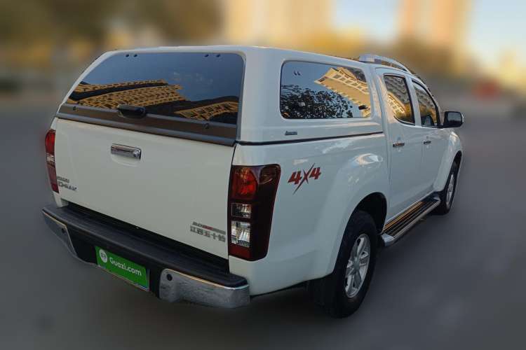 Used Isuzu D-MAX 2018 3.0T Four-Wheel Drive Automatic Ultra-Luxury Version 4JJ1-TC HI Rear Right 45 Deg