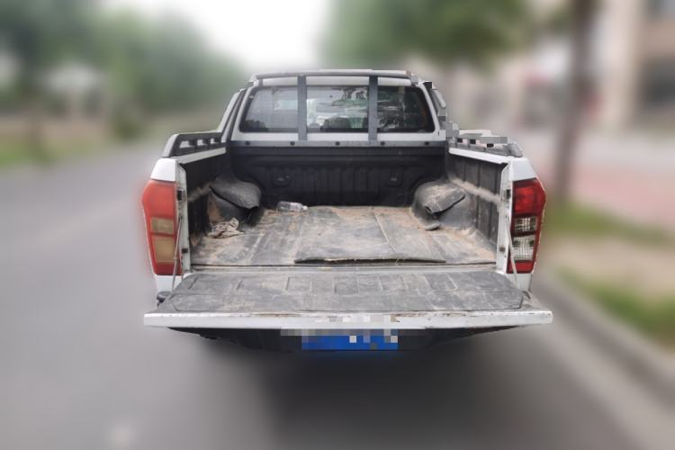 Used Isuzu D-MAX 2018 2.5T Two-Wheel Drive Base Version Extended Length JE4D25Q5A Trunk