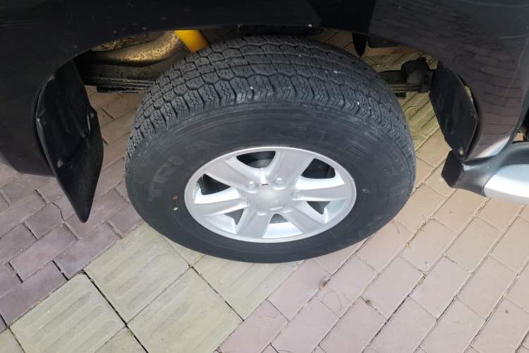 Used Isuzu D-MAX 2019 3.0T Four-Wheel Drive Automatic Ultra-Luxury Version 4JJ1-TC HI Exterior 8