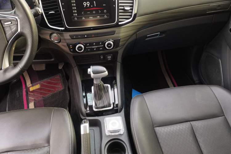 Used Isuzu D-MAX 2019 3.0T Four-Wheel Drive Automatic Ultra-Luxury Version 4JJ1-TC HI Gear Lever