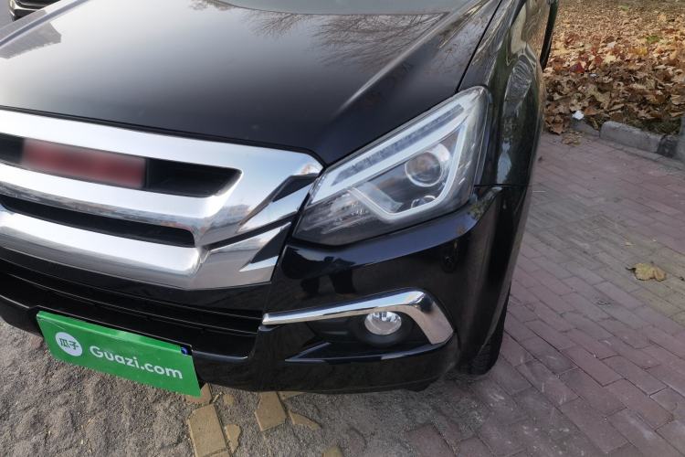 Used Isuzu D-MAX 2019 3.0T Four-Wheel Drive Automatic Ultra-Luxury Version 4JJ1-TC HI Left Front Headlight