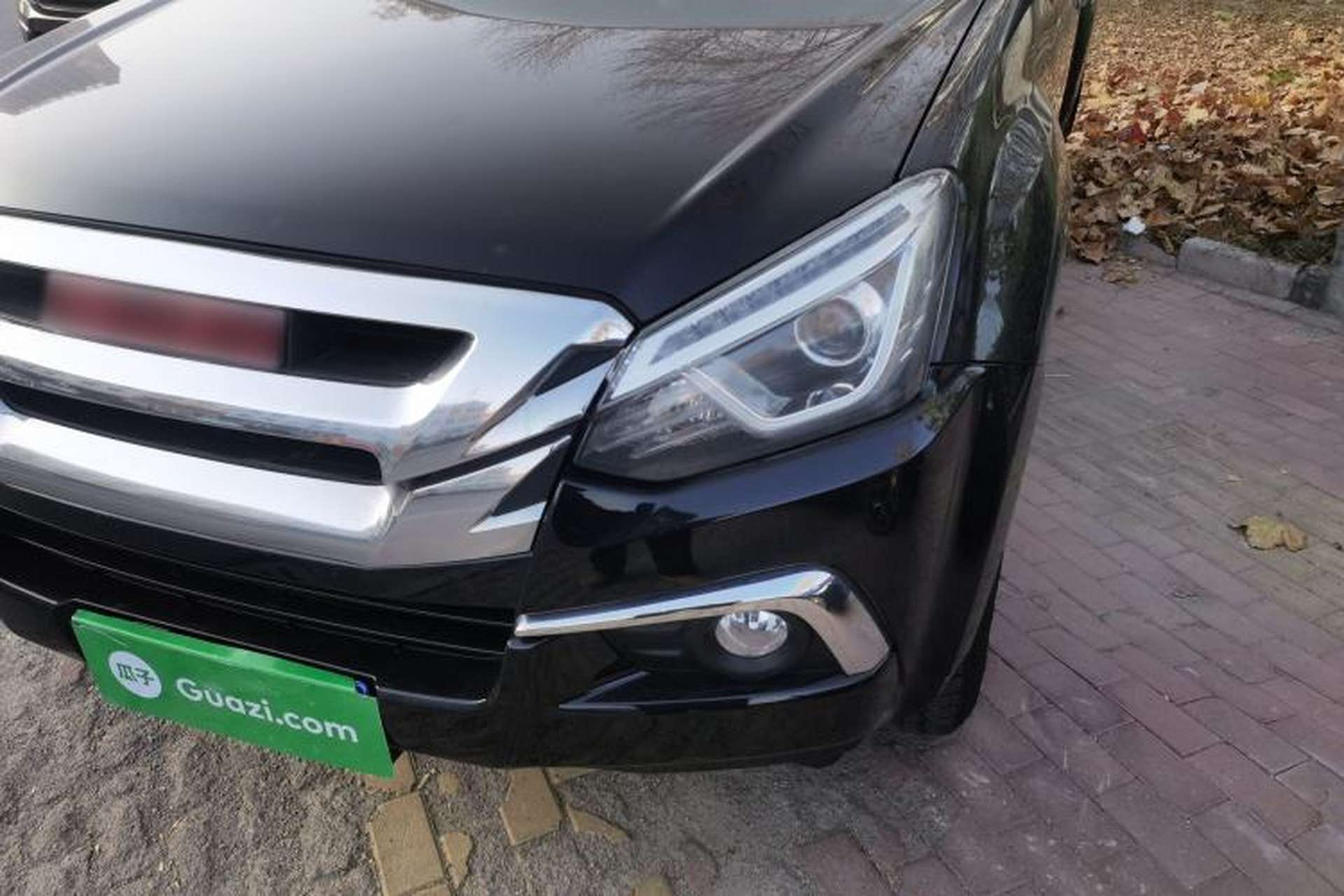 Used Isuzu D-MAX 2019 3.0T Four-Wheel Drive Automatic Ultra-Luxury Version 4JJ1-TC HI Left Front Headlight