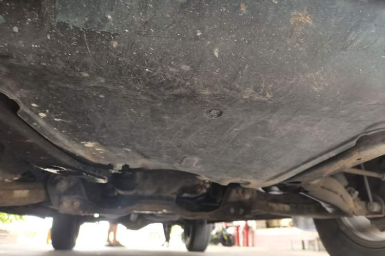 Used Isuzu D-MAX 2019 3.0T Two-Wheel Drive Automatic Elite Version 4JJ1-TC HI Chassis Front