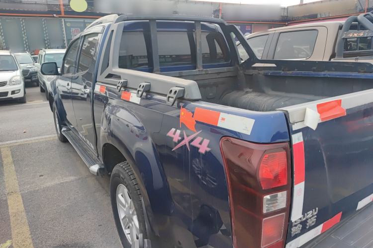 Used Isuzu D-MAX 2019 2.5T 4x4 Manual Basic Version Extended Length JE4D25Q5A Exterior 5