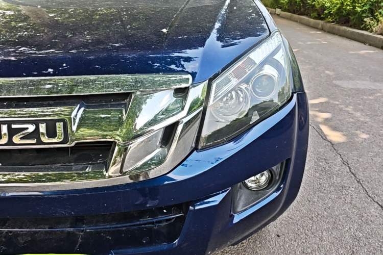 Used Isuzu D-MAX 2019 2.5T Two-Wheel Drive Manual Navigation Edition China VI Standard Extended Version JE4D25Q6A Left Front Headlight