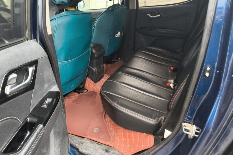 Used Isuzu D-MAX 2019 2.5T Two-Wheel Drive Automatic Base Version JE4D25Q5A Left Rear Seat