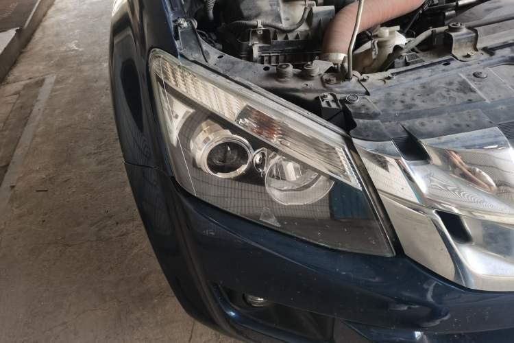 Used Isuzu D-MAX 2019 3.0T Two-Wheel Drive Automatic Elite Version 4JJ1-TC HI Right Front Headlight