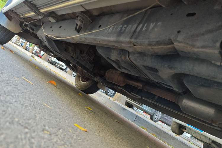 Used Isuzu D-MAX 2019 2.5T Two-Wheel Drive Manual Navigation Version China VI JE4D25Q6A Chassis Rear Left