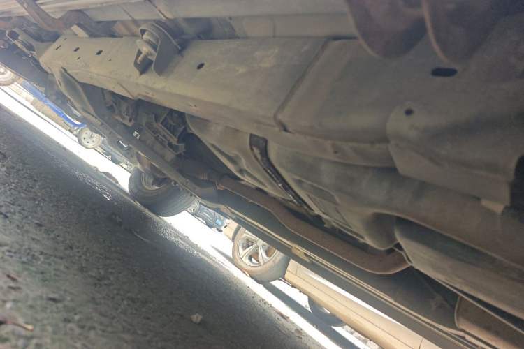 Used Isuzu D-MAX 2019 2.5T Two-Wheel Drive Manual Base Version JE4D25Q5A Chassis Rear Left