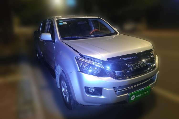 Used Isuzu D-MAX 2019 2.5T Four-Wheel Drive Automatic Base Version Extended Edition JE4D25Q5A Front Right 45 Deg