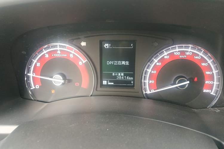 Used Isuzu D-MAX 2019 2.5T Two-Wheel Drive Manual Flagship Version China VI Emission Standard Extended Length JE4D25Q6A Instrument Cluster