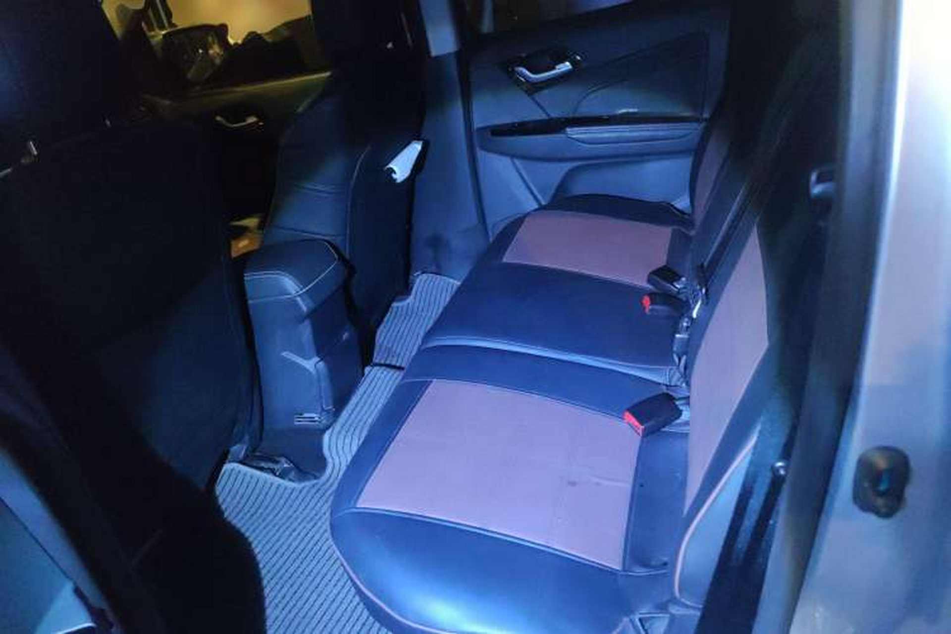Used Isuzu D-MAX 2019 2.5T Four-Wheel Drive Automatic Base Version Extended Edition JE4D25Q5A Left Rear Seat