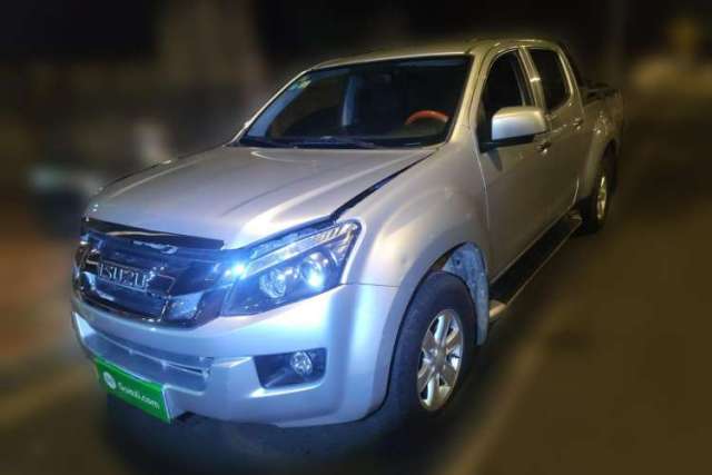 Used Isuzu D-MAX 2019 2.5T Four-Wheel Drive Automatic Base Version Extended Edition JE4D25Q5A