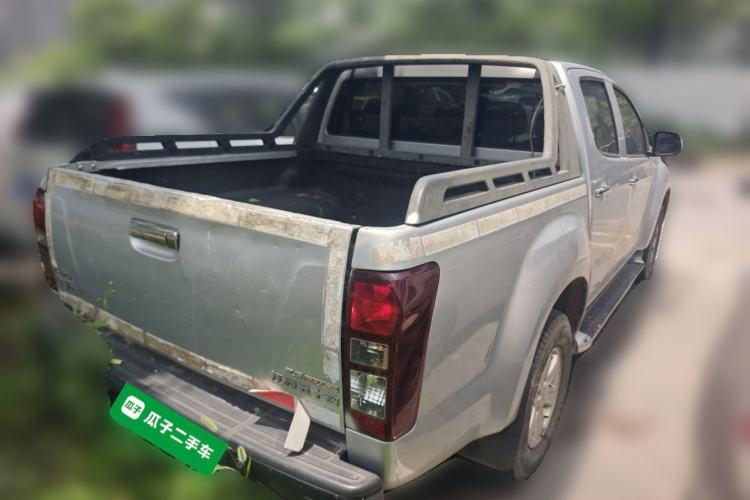 Used Isuzu D-MAX 2019 2.5T Two-Wheel Drive Manual Base Version JE4D25Q5A Rear Right 45 Deg
