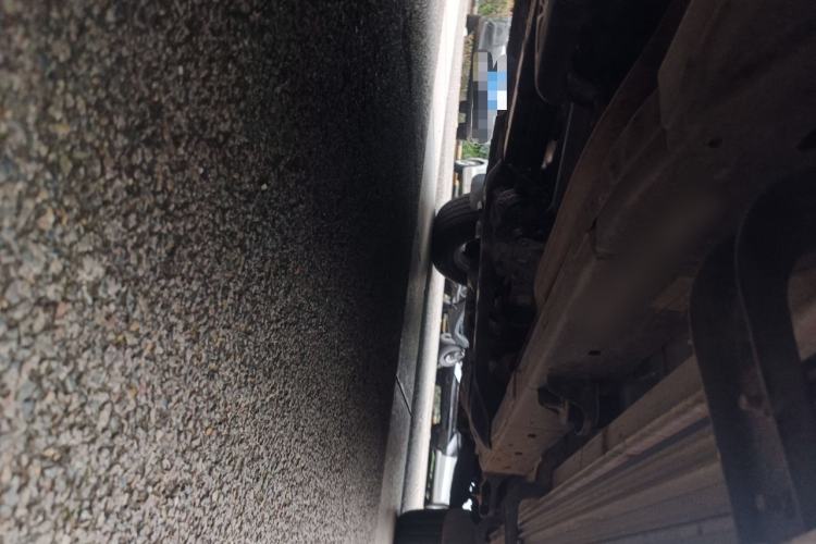 Used Isuzu D-MAX 2019 2.5T Four-Wheel Drive Automatic Luxury Version JE4D25Q5A Chassis Rear Right