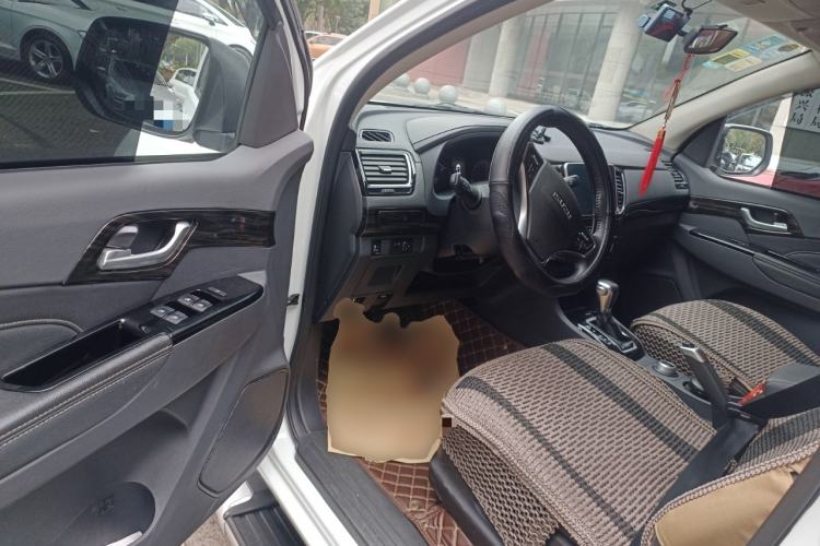 Used Isuzu D-MAX 2019 2.5T Four-Wheel Drive Automatic Luxury Version JE4D25Q5A Driver Seat