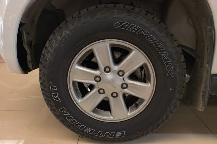 Used Isuzu D-MAX 2019 2.5T Two-Wheel Drive Manual Navigation Edition China VI Standard Extended Version JE4D25Q6A Exterior 4