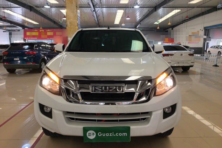 Used Isuzu D-MAX 2019 2.5T Two-Wheel Drive Manual Navigation Edition China VI Standard Extended Version JE4D25Q6A Front