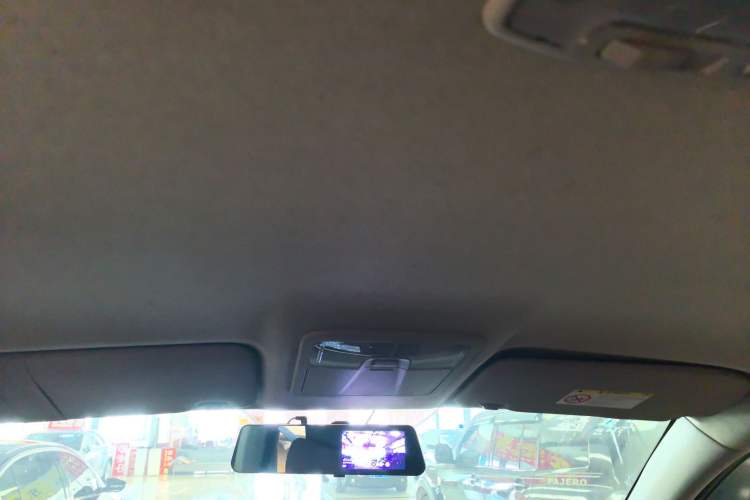 Used Isuzu D-MAX 2019 2.5T Two-Wheel Drive Manual Navigation Edition China VI Standard Extended Version JE4D25Q6A Headliner