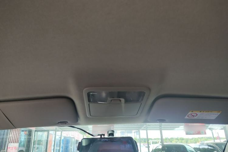 Used Isuzu D-MAX 2019 2.5T Two-Wheel Drive Manual Base Version Extended JE4D25Q5A Headliner