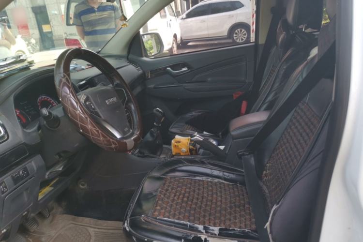 Used Isuzu D-MAX 2019 2.5T Two-Wheel Drive Manual Navigation Edition China VI Standard Extended Version JE4D25Q6A Left Front Seat
