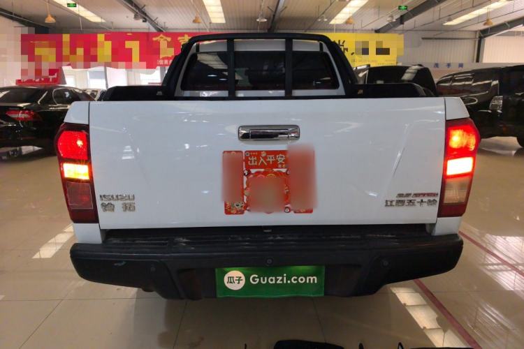 Used Isuzu D-MAX 2019 2.5T Two-Wheel Drive Manual Navigation Edition China VI Standard Extended Version JE4D25Q6A Rear
