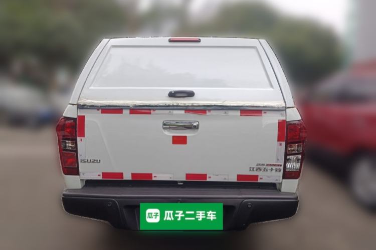 Used Isuzu D-MAX 2019 2.5T Four-Wheel Drive Automatic Luxury Version JE4D25Q5A Rear