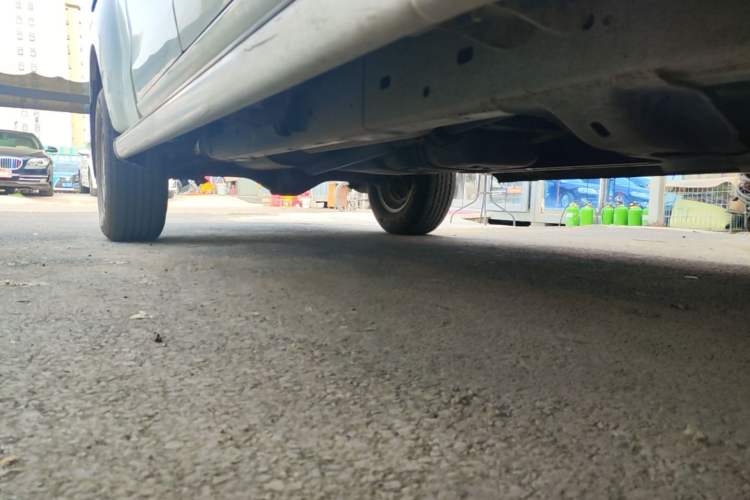 Used Isuzu D-MAX 2019 2.5T Two-Wheel Drive Manual Base Version Extended JE4D25Q5A Right Side Sill