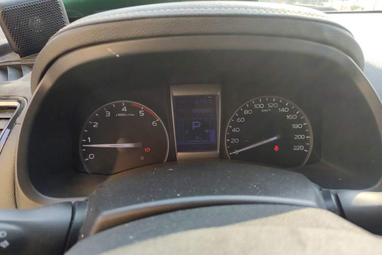 Used Isuzu D-MAX 2019 3.0T Four-Wheel Drive Automatic Ultra-Luxury Version 4JJ1-TC HI Instrument Cluster