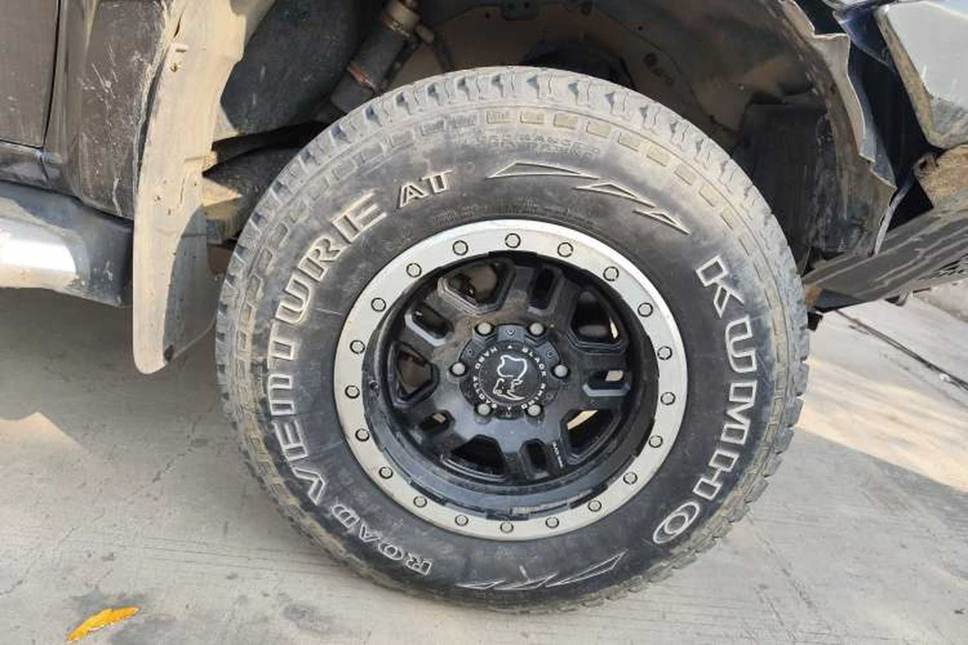 Used Isuzu D-MAX 2019 3.0T Four-Wheel Drive Automatic Ultra-Luxury Version 4JJ1-TC HI Right Front Wheel Hub