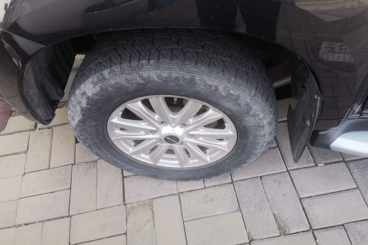 Used Isuzu D-MAX 2020 1.9T 4x4 Automatic Comfort Edition China VI Standard RZ4E Hi-Power Exterior 4