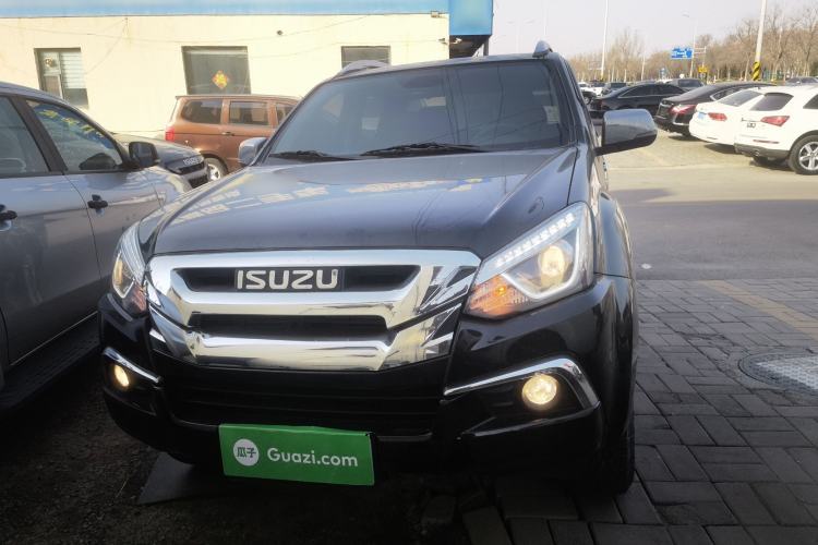 Used Isuzu D-MAX 2020 1.9T 4x4 Automatic Comfort Edition China VI Standard RZ4E Hi-Power Front