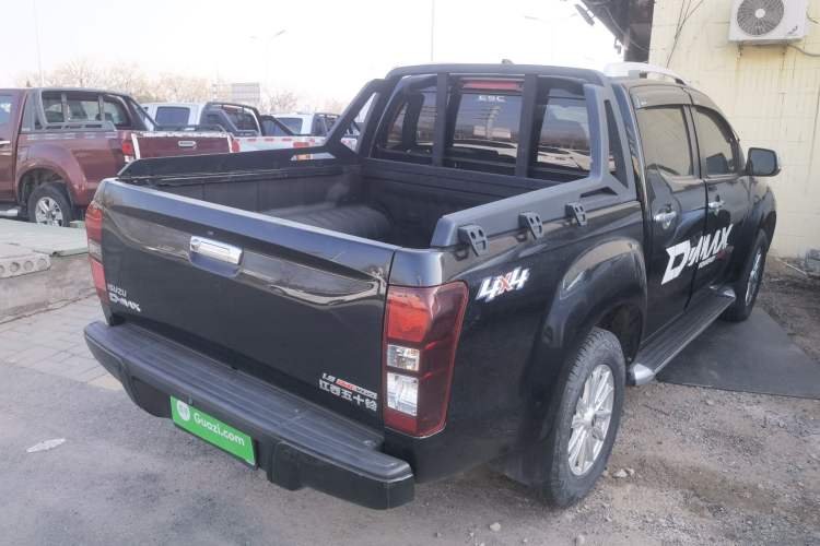 Used Isuzu D-MAX 2020 1.9T 4x4 Automatic Comfort Edition China VI Standard RZ4E Hi-Power Rear Right 45 Deg