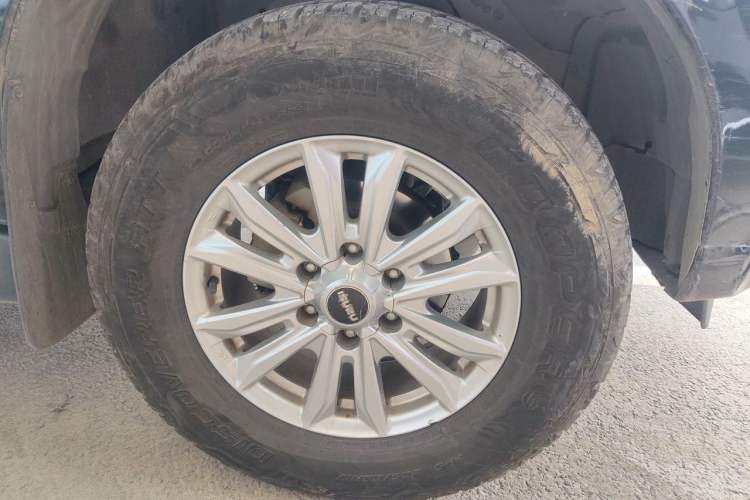Used Isuzu D-MAX 2020 1.9T 4x4 Manual Comfort Version China VI Standard RZ4E Hi-Power Right Front Wheel Hub