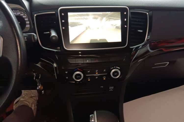 Used Isuzu D-MAX 2020 1.9T 4x4 Automatic Comfort Edition China VI Standard RZ4E Hi-Power Audio And AC Panel