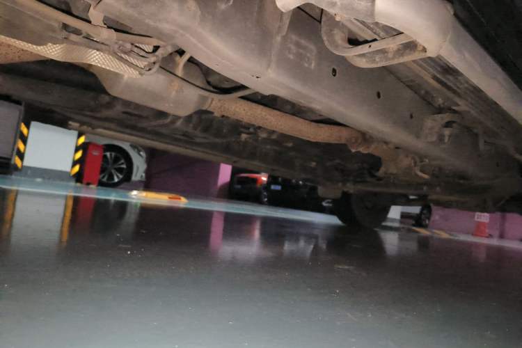 Used Isuzu D-MAX 2020 2.5T Two-Wheel Drive Automatic Navigation Version China VI Emission Standard Extended Length JE4D25Q6A Chassis Rear Right