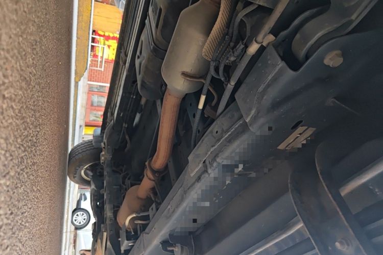 Used Isuzu D-MAX 2020 2.5T Two-Wheel Drive Manual Flagship Version China VI Emission Standard JE4D25Q6A Chassis Rear Right
