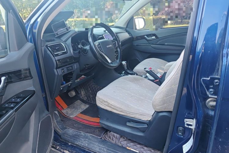 Used Isuzu D-MAX 2020 2.5T 4x4 Automatic Flagship Edition China VI Standard Extended Version JE4D25Q6A Driver Seat