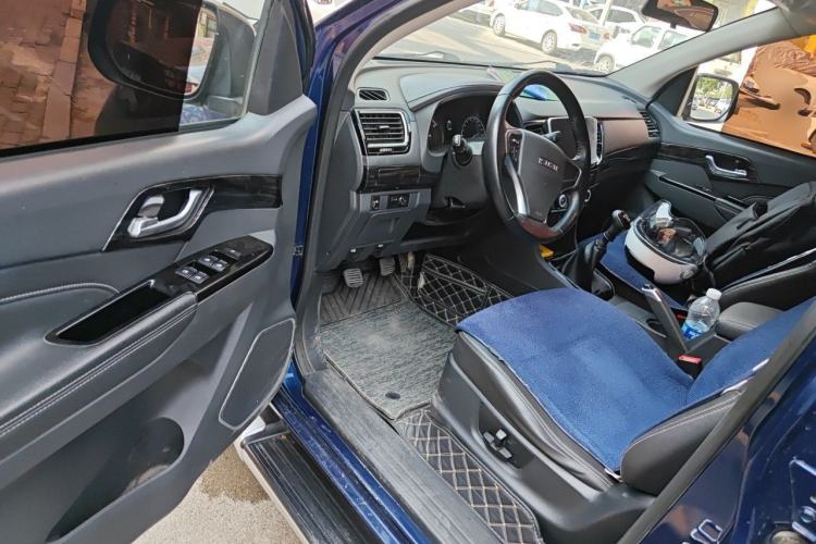 Used Isuzu D-MAX 2020 2.5T Two-Wheel Drive Manual Flagship Version China VI Emission Standard JE4D25Q6A Driver Seat