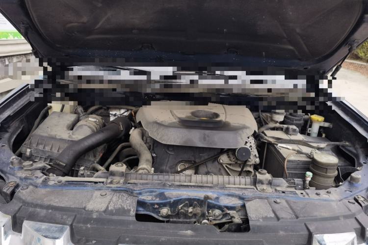 Used Isuzu D-MAX 2020 2.5T 4x4 Automatic Flagship Edition China VI JE4D25Q6A Engine Bay