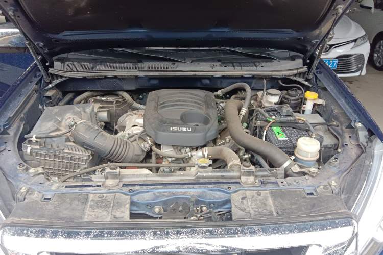 Used Isuzu D-MAX 2020 1.9T 4x4 Automatic Comfort Edition China VI Standard RZ4E Hi-Power Engine Bay