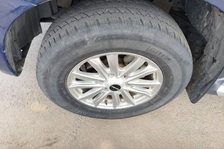 Used Isuzu D-MAX 2020 1.9T Two-Wheel Drive Automatic Comfort Edition China VI Standard RZ4E Hi-Power Exterior 7